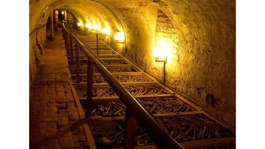 LIMA WALKING TOUR CATACOMBS FROM MIRAFLORES, HISTORICAL CENTER, WINES+BUS - From Miraflores to the historic center on a local bus