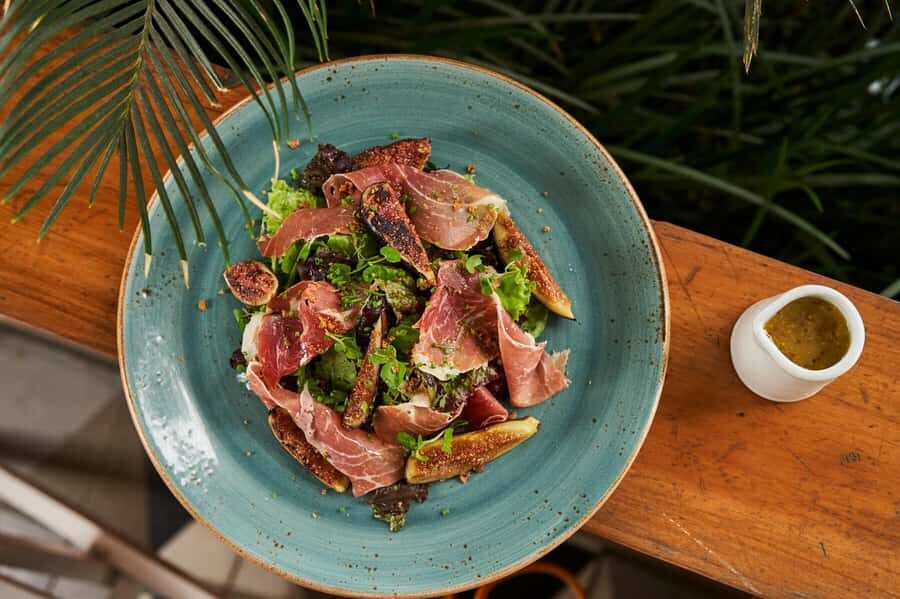 Lunch Menu at Mangos Larcomar restaurant - Who should book this Mangos Larcomar lunch?