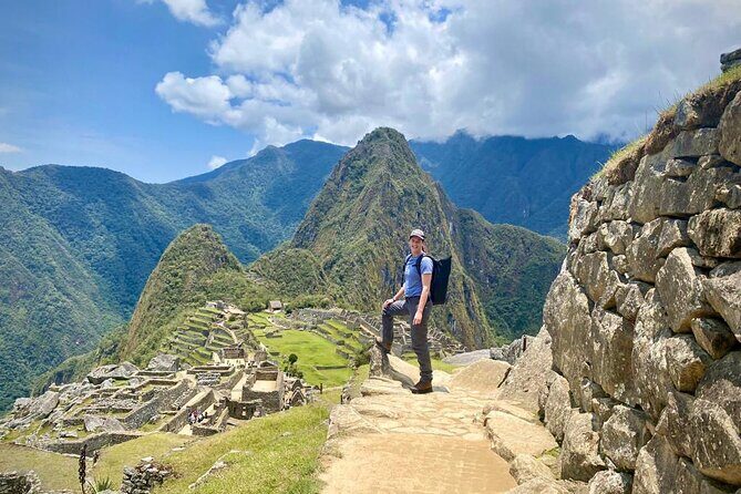 Machu Picchu Full Day Tour from Cusco(Small Groups ) - Morning in Cusco: Pickup and the Sacred Valley Drive to Ollantaytambo