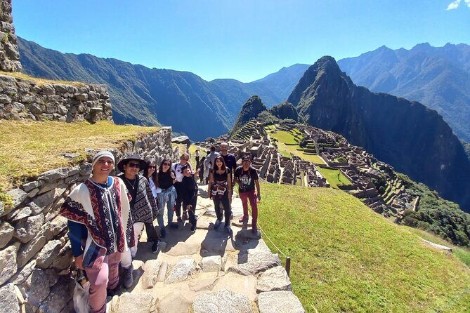 Machu picchu one day by train all included - Ollantaytambo to Aguas Calientes: the train piece that keeps it stress-free