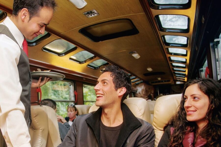 Machu Picchu: Private Full-Day Tour with Afternoon Entrance - From Cusco or Sacred Valley to Ollantaytambo: the car ride sets the tone