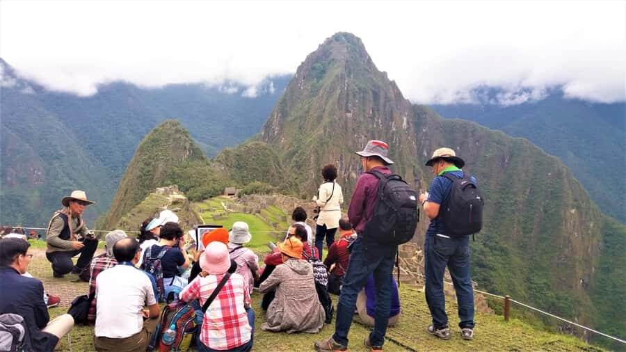 Machu Picchu: Private Tour Guide Service - From Aguas Calientes to the gates: how the meet-up actually works