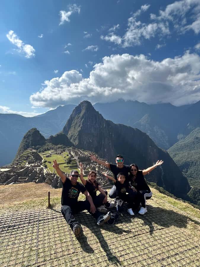 Machu Picchu: Private Tour Guide Service for up to 15 people - Why A private Machu Picchu guide feels worth it from day one