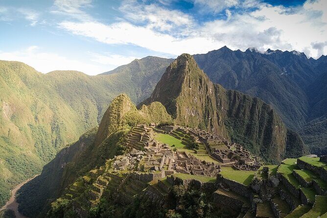 Machu Picchu Tour From Cusco Full Day - Your 2-Hour Guided Visit at Machu Picchu: What You Get for the Ticket