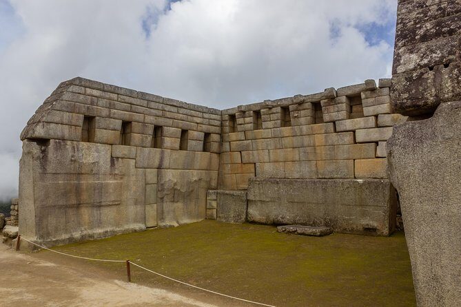 MachuPicchu Private Full Day Tour by Vistadome train from Cusco - Machu Picchu with a private guide: temples, plazas, and your pace