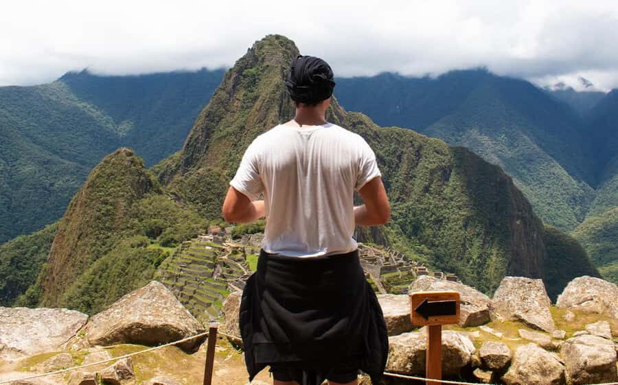 Machupicchu tour by tourist train in 2 days - Day 2 Morning: Bus to the Sanctuary and a Guided Walk Through the Inca City