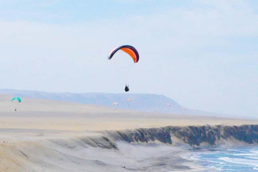 Paracas : Paragliding - Fly Like a Bird - Where you might launch: Cerro Maldito, Playa Supay, or La Catedral