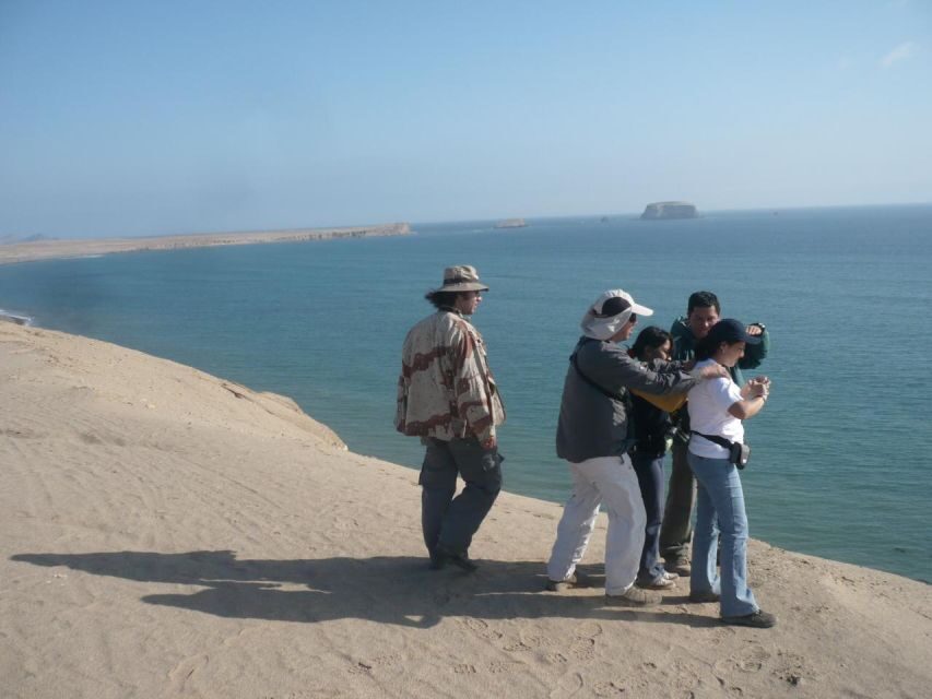 Paracas:Private Tours Paracas National Reserve all inclusive - Pink lagoon color (Lagunillas): why it turns pink