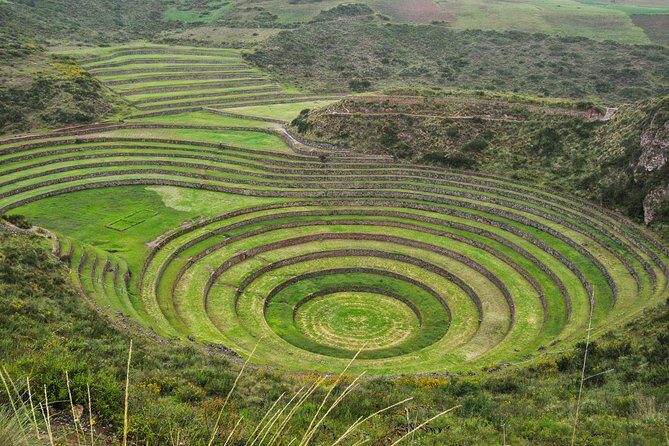 Private Tour Sacred Valley, Chinchero, Maras Moray, Ollantaytambo - Pisac final stop: terraces and a preserved cemetery