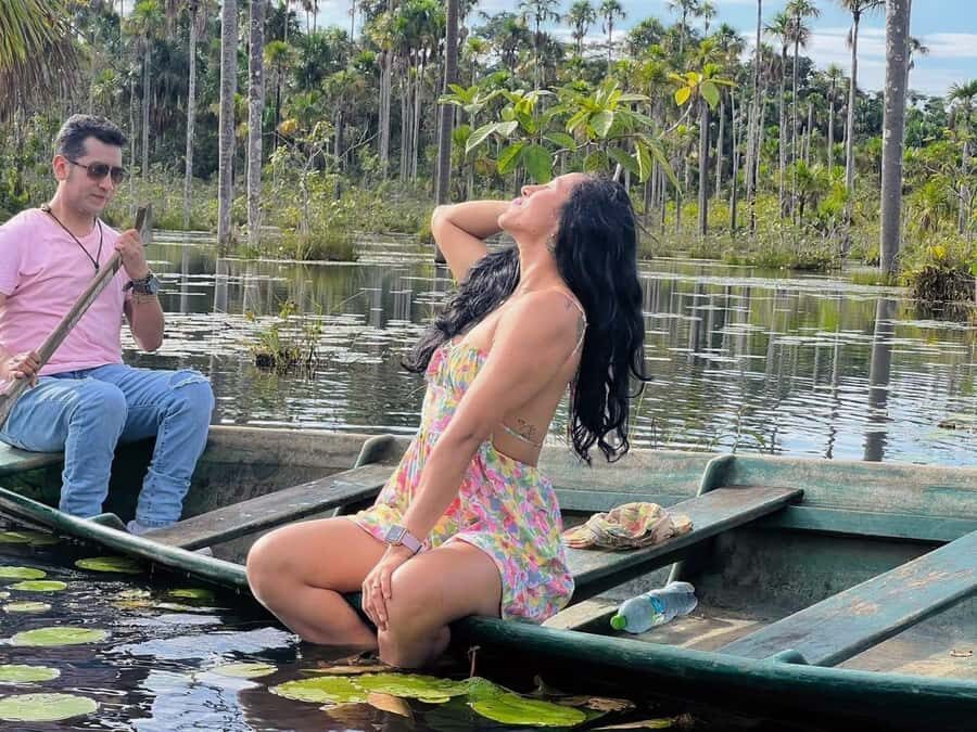 Puerto Maldonado: Lake Yacumama sunset and piranha fishing - Caiman searching: slow, patient looking after the action