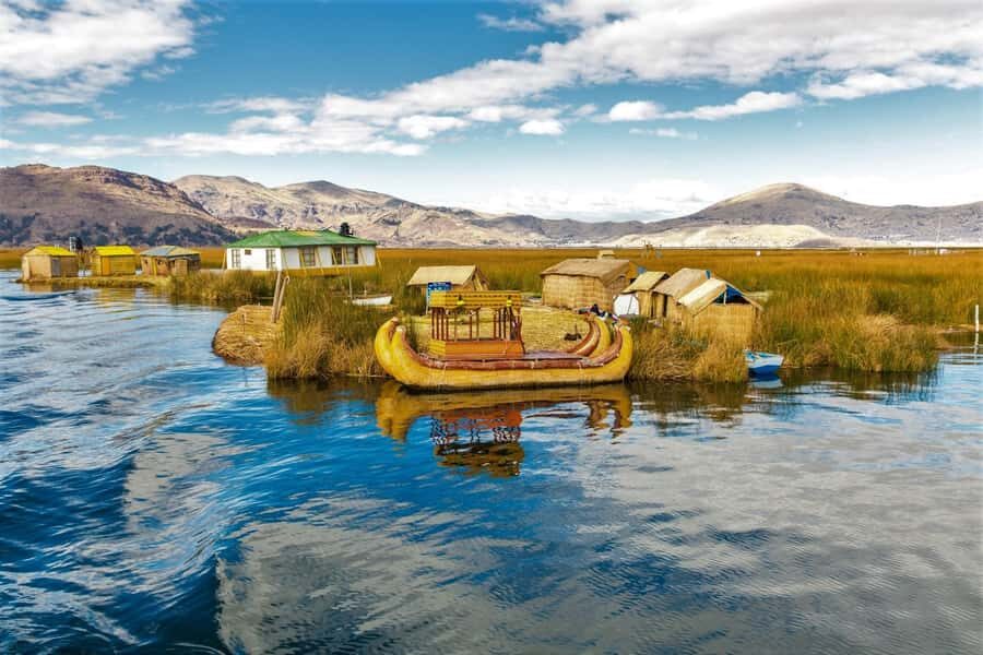 Puno: 2 Day Visit to Uros, Amantani and Taquile - The First Morning: Uros Floating Islands and the Lake Views That Set the Tone