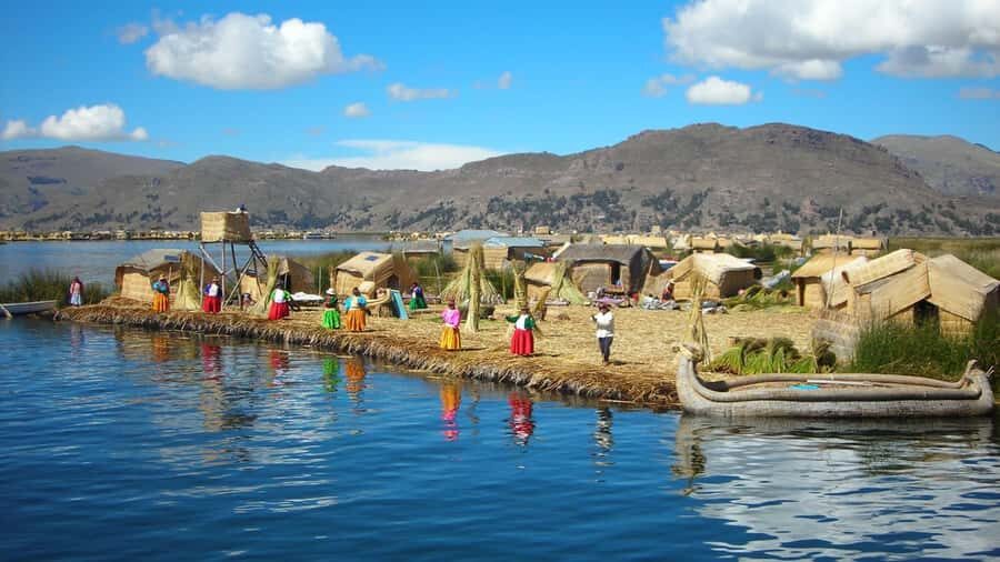 Puno: Lake Titicaca, Uros, and Taquile Full-Day Tour - Getting From Puno to Lake Titicaca by Van and Speedboat