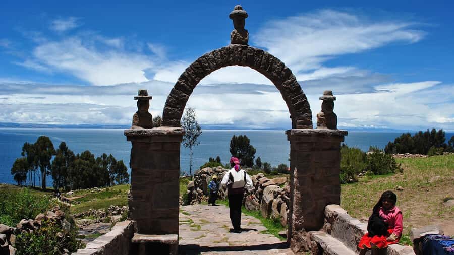 Puno: Lake Titicaca, Uros, and Taquile Full-Day Tour - Taquile Island: Quechua Culture, Weaving, and a Walk With Purpose