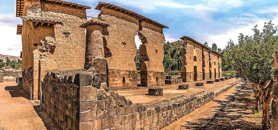 Puno: Route Of The Sun to Cusco with Lunch and Ticket Option - Quick highlights: Pukara, La Raya photos, Raqchi, Andahuaylillas