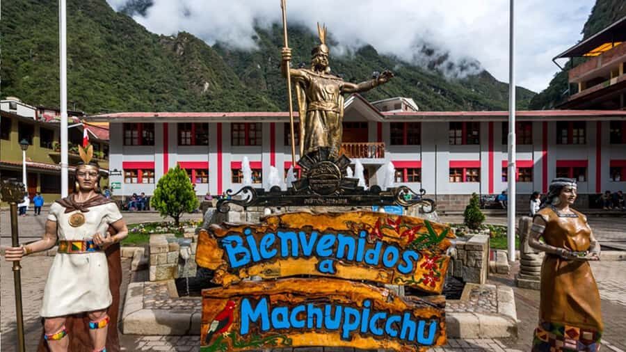 Rainbow Mountain tour and Machu Picchu tour by train - Lunch and optional hot springs in Aguas Calientes