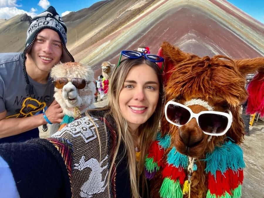 Rainbow Mountain Vinicunca Short Route + Red Valley - Seven Colors at the summit: views, breaks, and the camelid factor
