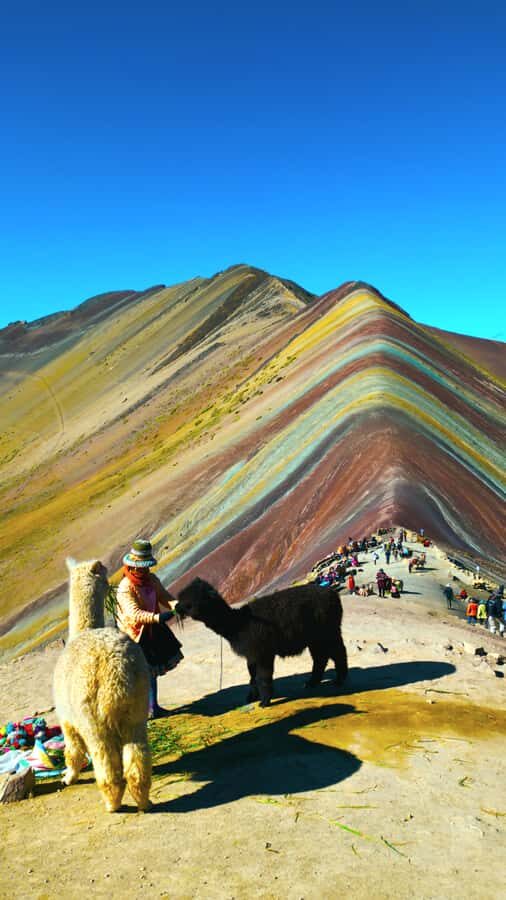 rainbown mountain Vinicunca 1 day - Breakfast on the way: fuel before altitude fatigue