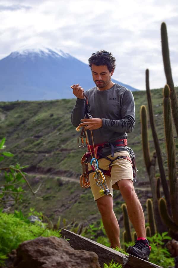 Rock Climbing in Arequipa, Perú - Chili River breaks and volcano views: the scenery that keeps you going
