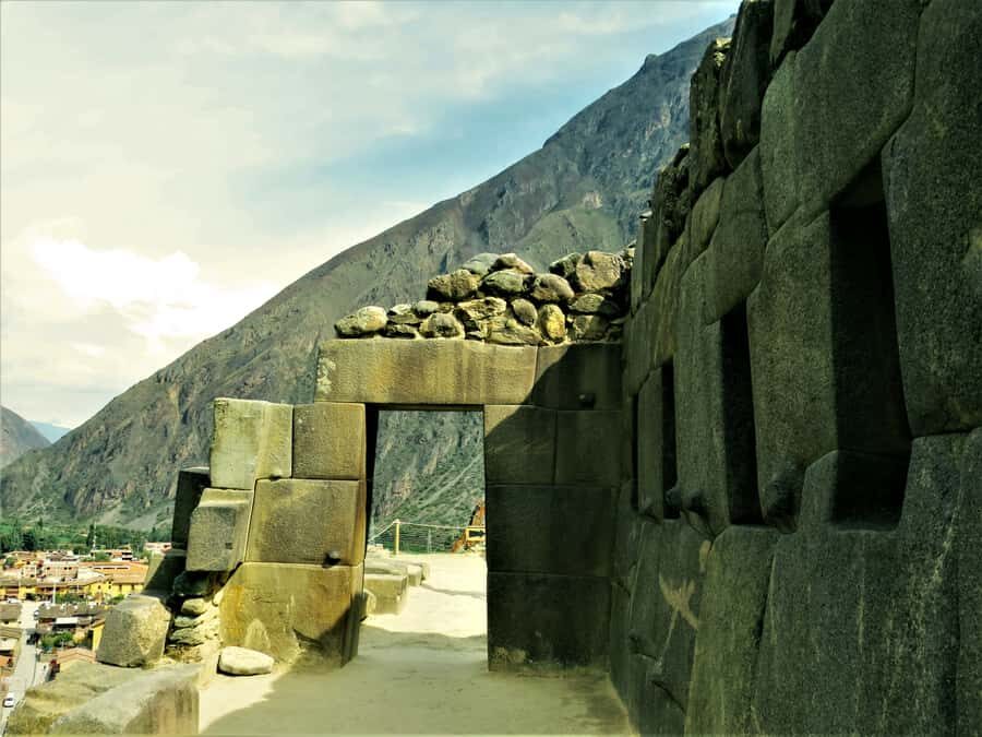 Sacred Valley & Machu Picchu by Train: 2-Day, 1-Night Tour - Key points at a glance