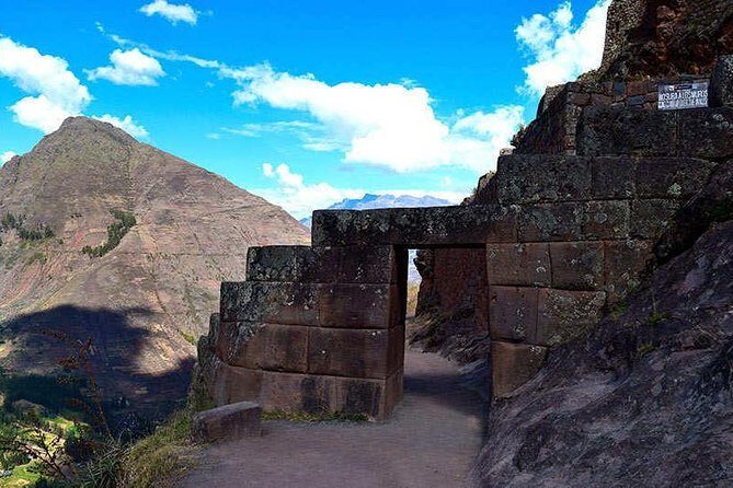 Sacred Valley Private Tour: Chinchero, Ollantaytambo and Pisaq - Chinchero (3,399m): Inca Walls, Altars, and the Textile Lesson That Clicks