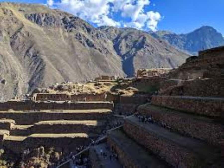 Sacred Valley Vip Cusco - Moray’s circular terraces: an agricultural site with a strange genius