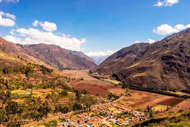 Sacred Valley VIP Tour with Maras and Moray from Cusco - Cusco to Chinchero: market colors with Inca roots