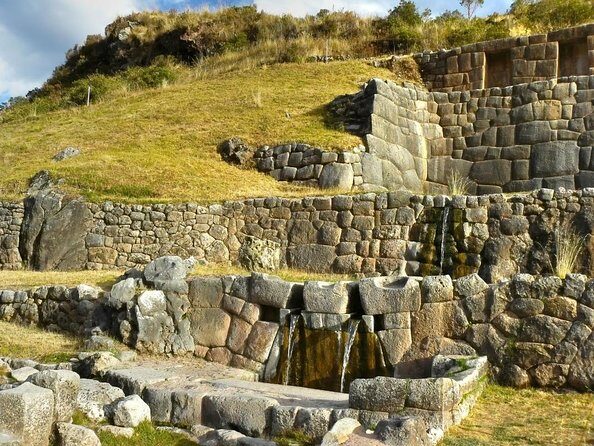 Sacsayhuaman Temple, Tambomachay and Puca Pucara Half-Day Tour - Tambomachay Springs: Ritual Water Channels and Andean Meaning