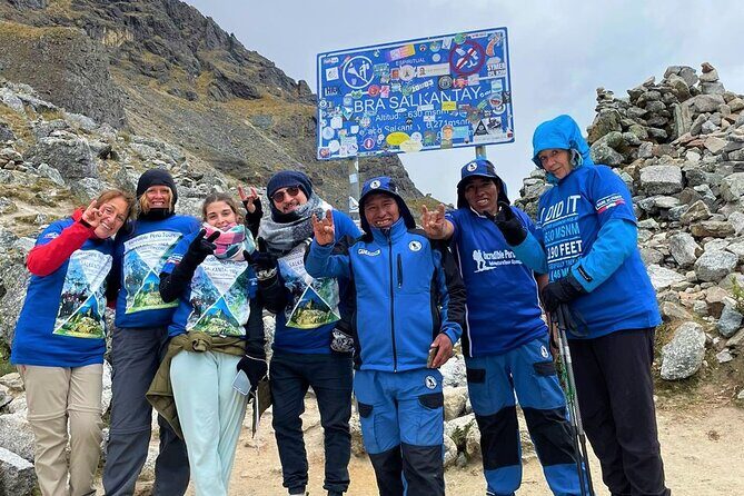 Salkantay Trek to Machu Picchu in 4 days - Humantay Lagoon at 4,200 m: the photo hike that still feels worth it
