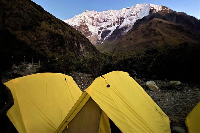 Salkantay Trek to Machu Picchu in 4 days - Down into the cloud forest: Wayraqmachai to Colpapampa