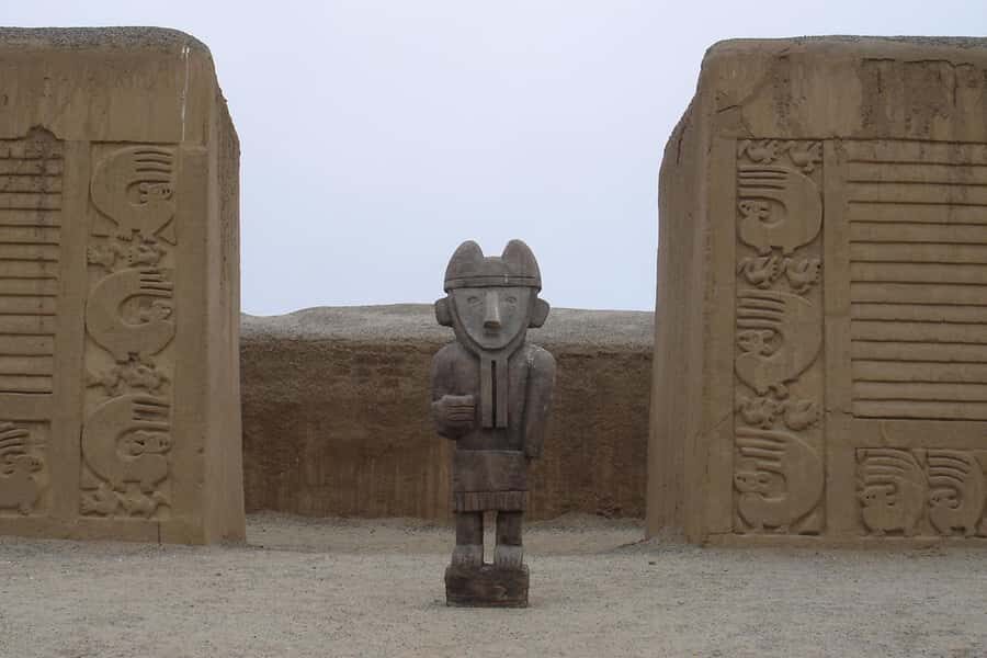 Shore Excursion from Salaverry port - Huacas de Moche Museum: why the artifacts help you read the huacas