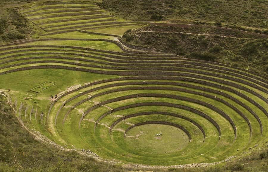 Super Sacred Valley - Chinchero: Inca walls, a colonial church, and textiles up close