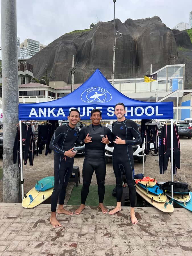 Surfing experience in Lima - The 90 Minutes Plan: From Equipment Up to Your First Real Attempts