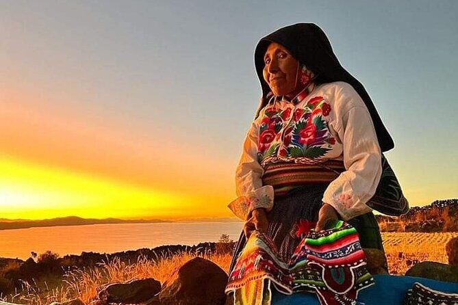Titicaca Lake 2 Day 1 Night from Cusco to Puno - La Raya Pass and Pukara: the altitude backdrop and the stone art