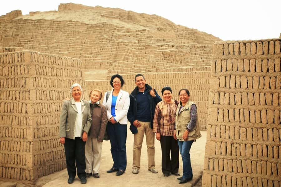 Tour Huaca Pucllana: Pyramids and Pre-Columbian Antiquity - Getting there the easy way: pickup from Miraflores (and San Isidro)