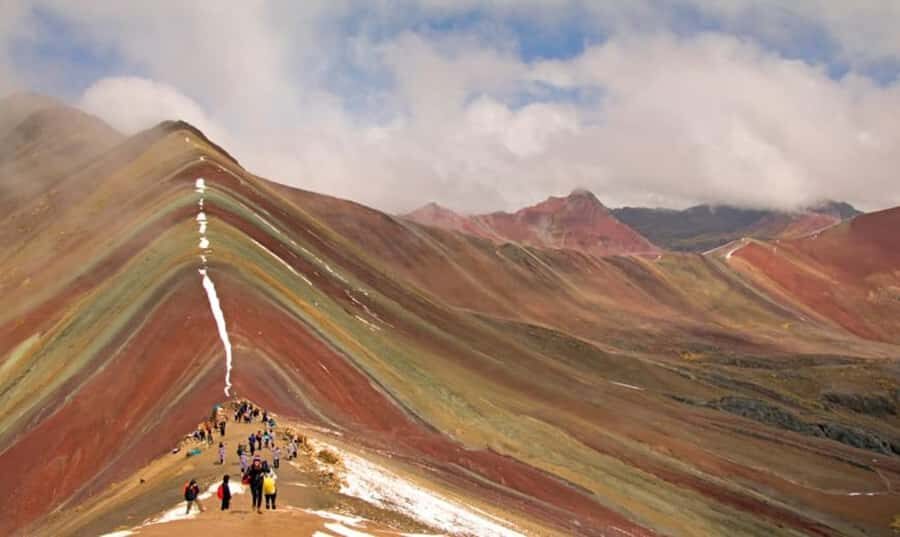 Tour Rainbow Mountain - Cusco pickup and the long drive toward Cusipata