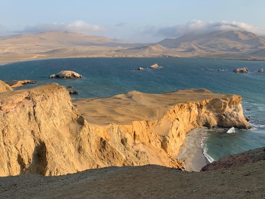 TREKKING GOLDEN SHADOWS - The main stop: a guided coastal trek with wildlife breaks