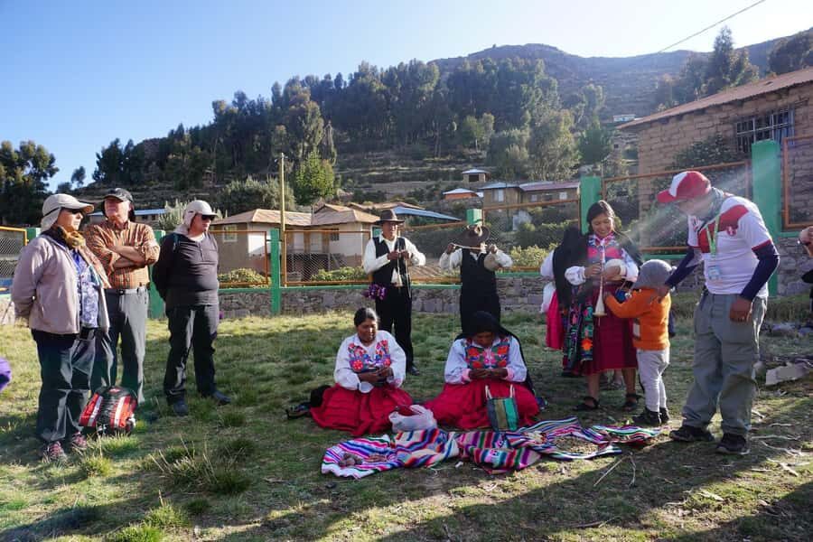 Two Day Lake Titicaca Tour With Homestay - Day 1: Puno to Uros on the water