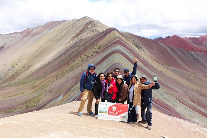 Vinicunca Rainbow Mountain in one day, private with Peru Vip - The climb itself: pace, poles, and optional horse rides