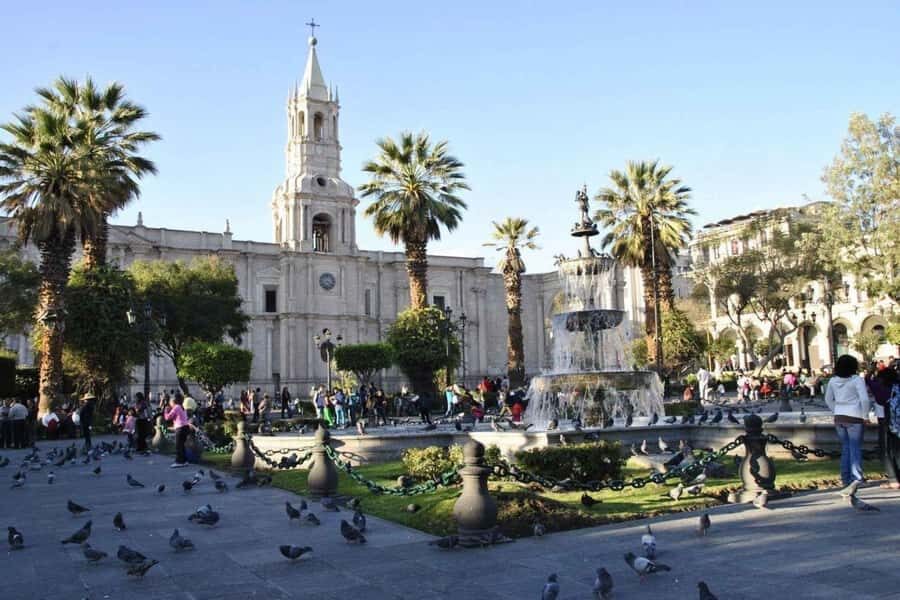 Walking tour through the Historic Center of Arequipa - Company Cloisters: Big Architecture in a Compact Stop