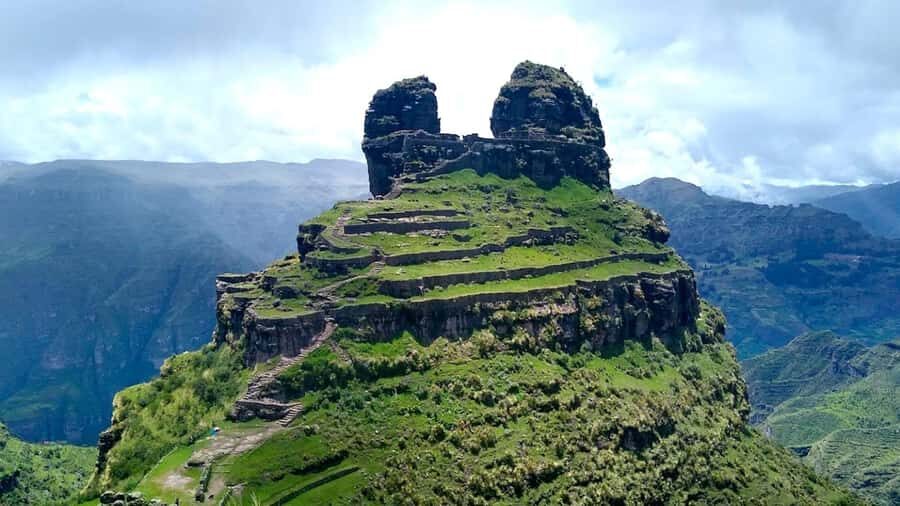 "Waqra Pucara, The Majestic Fortress Revealing Secrets of the Andes". - Arriving Around Noon: What Waqra Pucara Shows You From the Top